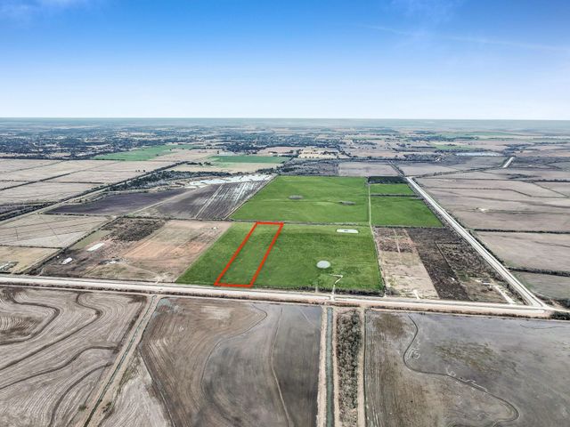 TR 1 Canal Road, Winnie, TX 77665