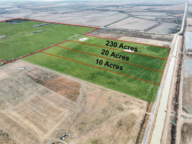 TR 1 Canal Road, Winnie, TX 77665