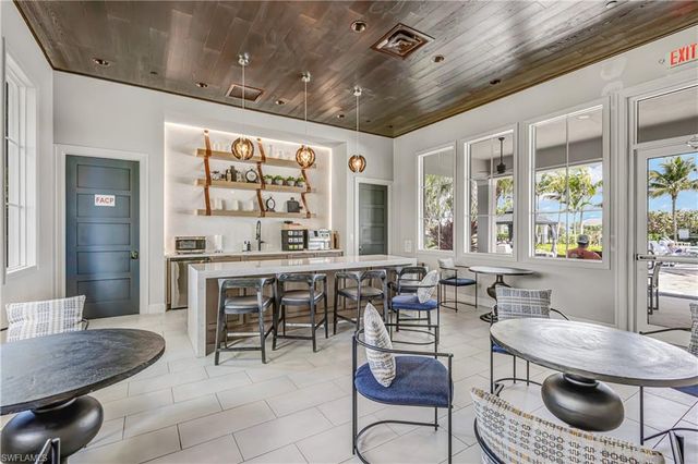 8936 Saint Lucia DR SW 101, Naples, FL 34114