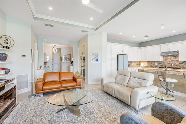 8936 Saint Lucia DR SW 101, Naples, FL 34114