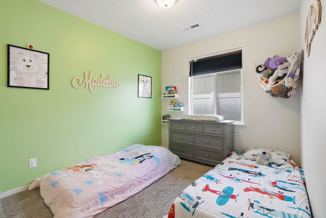 1562 E B St, Deer Park, WA 99006