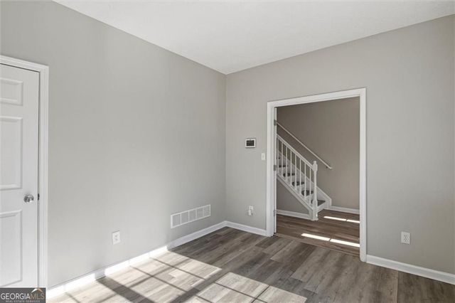 5667 CASCADE Run, Atlanta, GA 30336