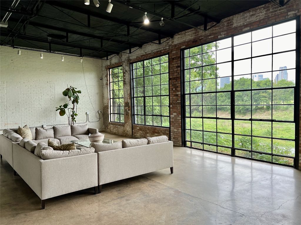 1212 Riverfront Boulevard #101, Dallas, TX 75207