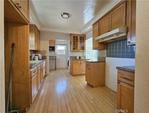 863 Omar Street, Glendale, CA 91202