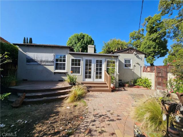 863 Omar Street, Glendale, CA 91202