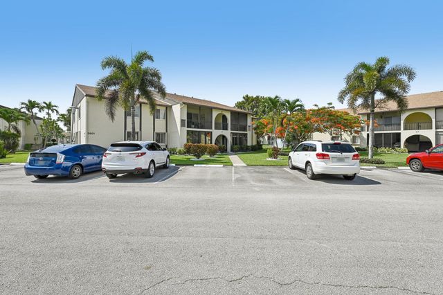 5901 Whispering Pine Way C-2, Greenacres, FL 33463