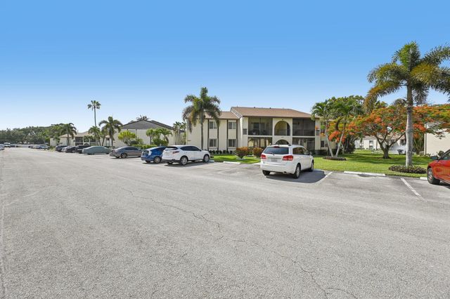 5901 Whispering Pine Way C-2, Greenacres, FL 33463