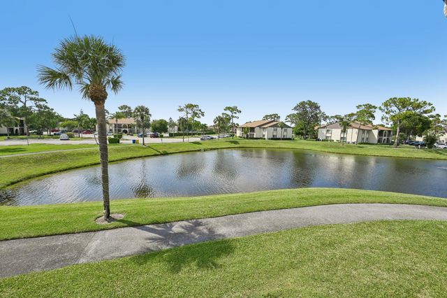 5901 Whispering Pine Way C-2, Greenacres, FL 33463