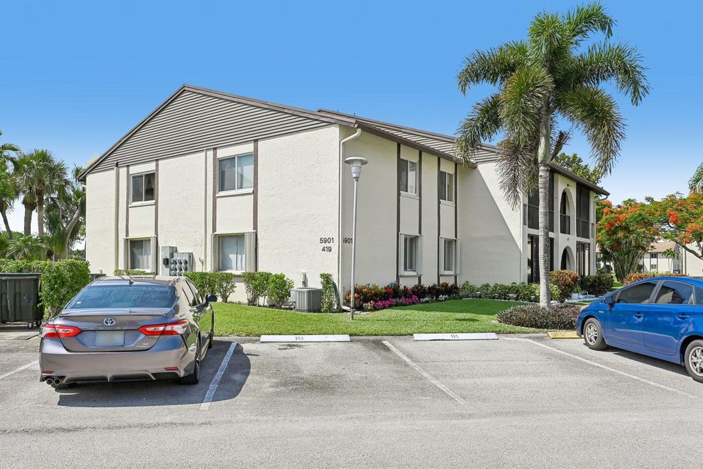 5901 Whispering Pine Way C-2, Greenacres, FL 33463