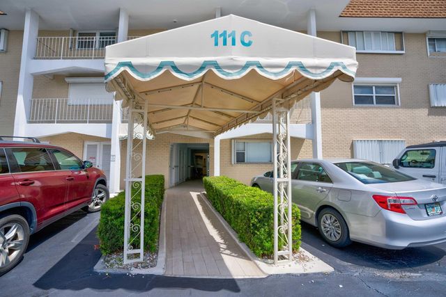 111 Shore Court 305, North Palm Beach, FL 33408