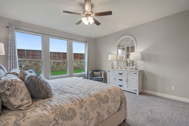 137 MEDINA Lane, Rhome, TX 76078