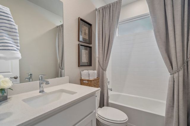 137 MEDINA Lane, Rhome, TX 76078