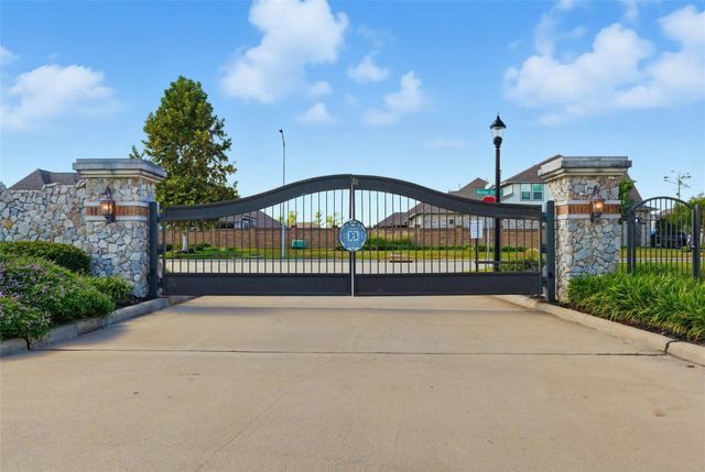 15846 Weston Ridge Drive, Humble, TX 77346