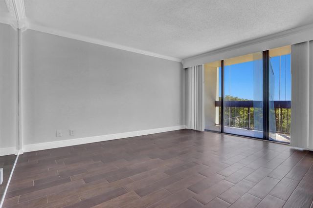 2000 Presidential Way 504, West Palm Beach, FL 33401