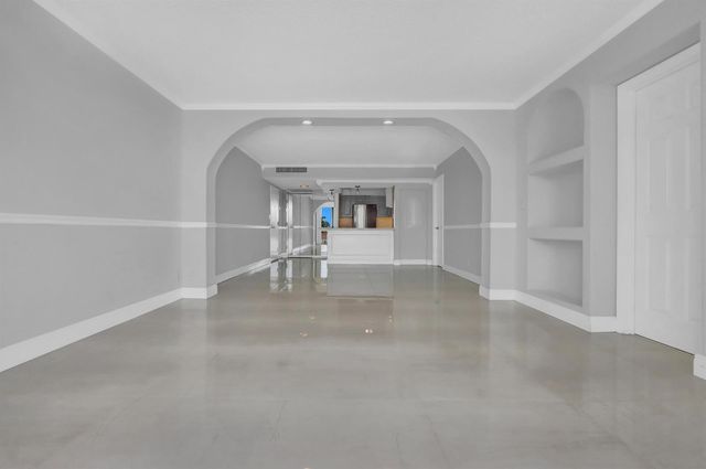2000 Presidential Way 504, West Palm Beach, FL 33401
