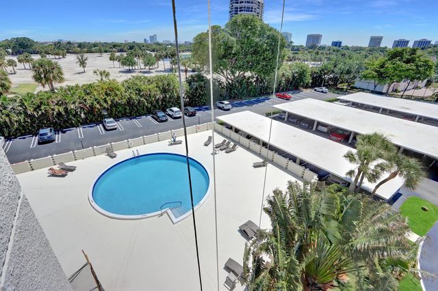2000 Presidential Way 504, West Palm Beach, FL 33401