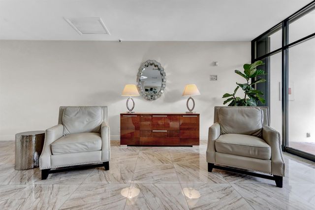 2000 Presidential Way 504, West Palm Beach, FL 33401