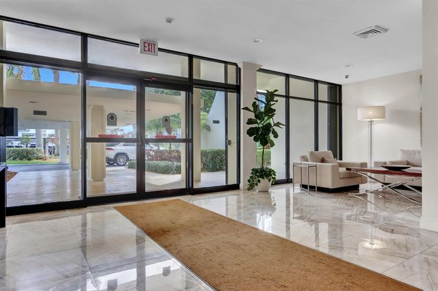 2000 Presidential Way 504, West Palm Beach, FL 33401