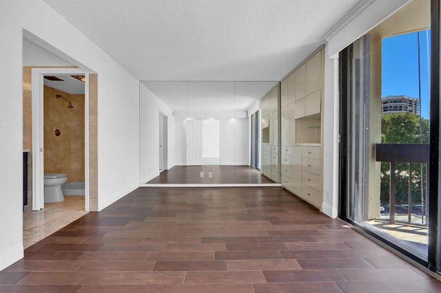 2000 Presidential Way 504, West Palm Beach, FL 33401