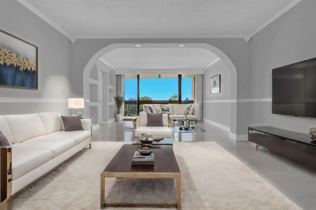 2000 Presidential Way 504, West Palm Beach, FL 33401