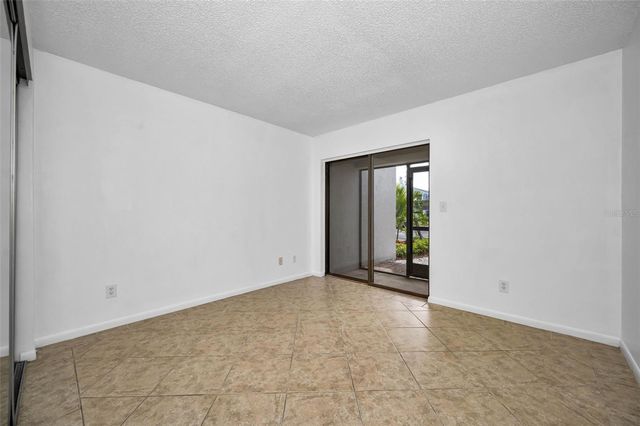 10626 LONGWOOD DRIVE 102, Seminole, FL 33777