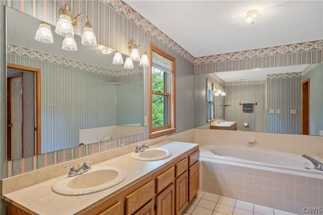 8294 Odyssey Drive, Manlius, NY 13104