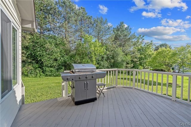 8294 Odyssey Drive, Manlius, NY 13104