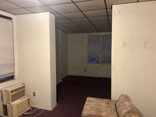 1077 W Polk Street, Chicago, IL 60607