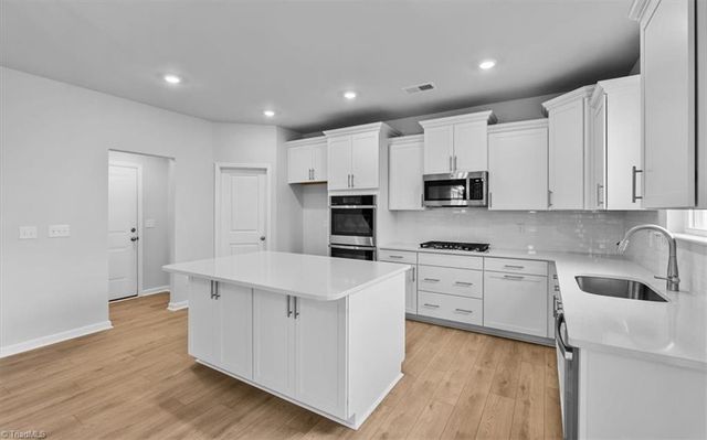 414 Yarrow Drive, Lexington, NC 27295