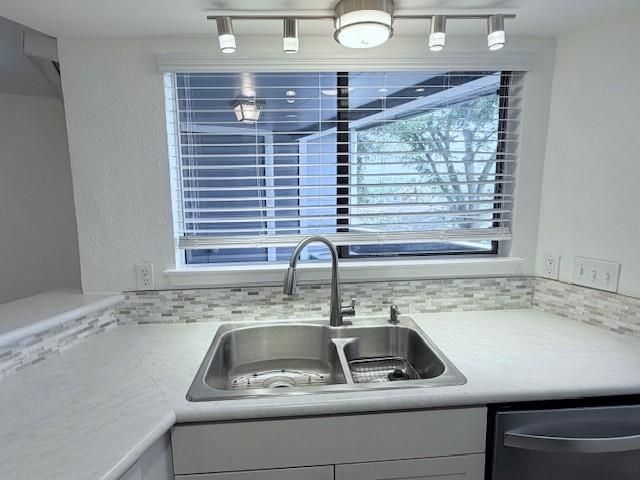 2500 Burleson RD 713, Austin, TX 78741
