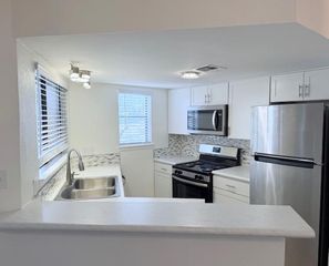2500 Burleson RD 713, Austin, TX 78741