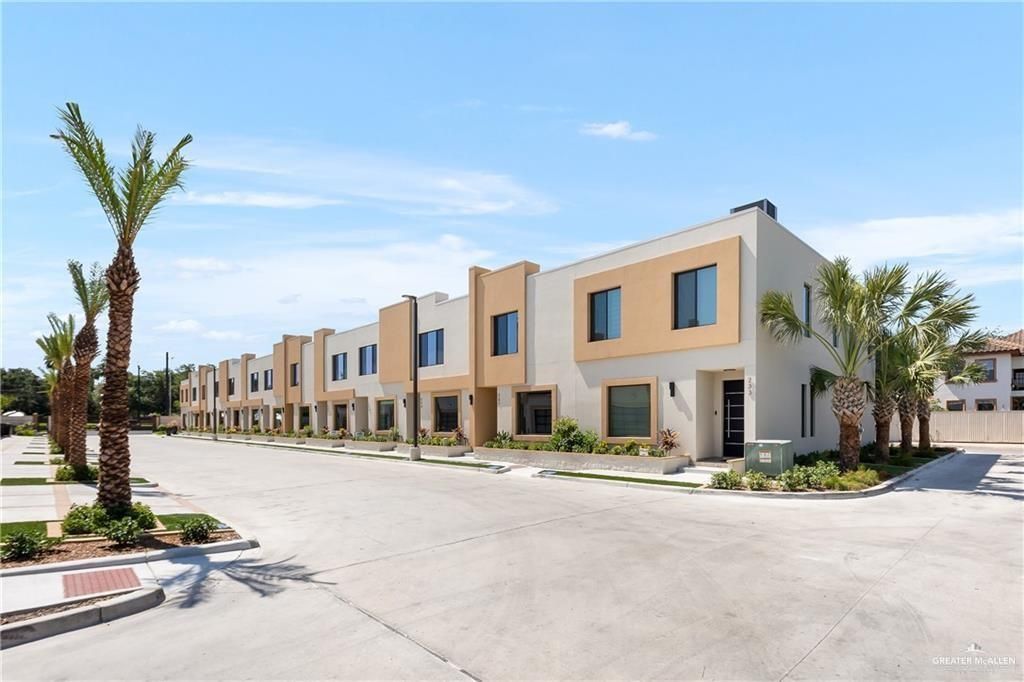 225 Canary Avenue, Mcallen, TX 78504