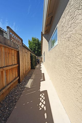2680 Hogan Dr, Turlock, CA 95382
