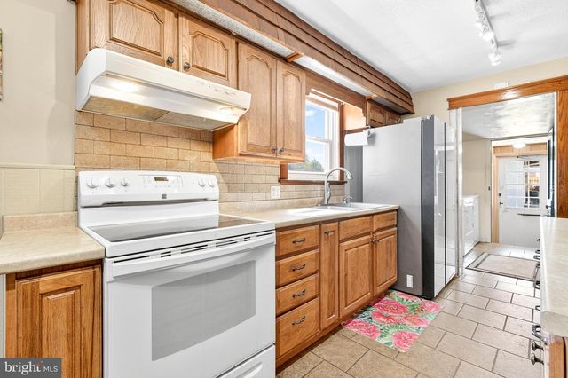 1012 W ELM AVE, Hanover, PA 17331