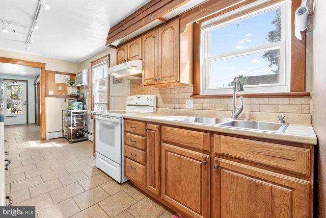 1012 W ELM AVE, Hanover, PA 17331