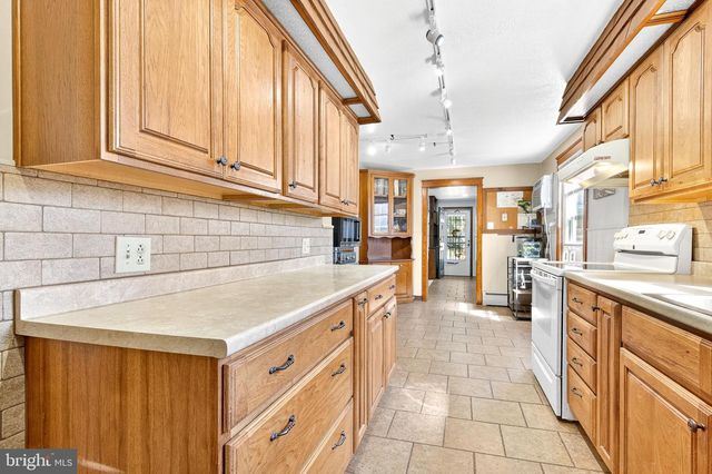 1012 W ELM AVE, Hanover, PA 17331