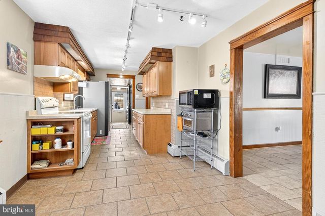 1012 W ELM AVE, Hanover, PA 17331