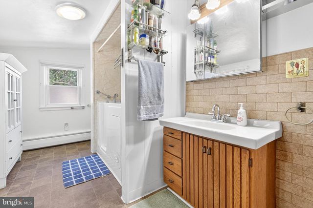 1012 W ELM AVE, Hanover, PA 17331