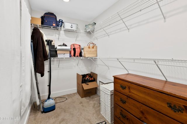 5 Oakwood Drive, Colonie, NY 12205