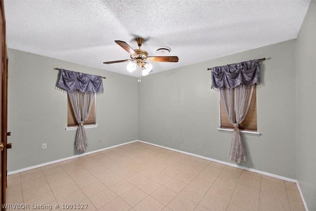 636 Angela Circle, Barling, AR 72923