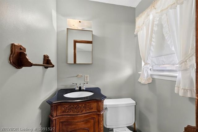 636 Angela Circle, Barling, AR 72923