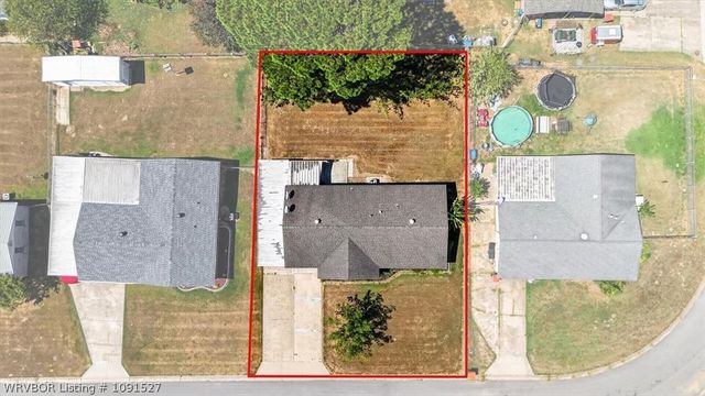 636 Angela Circle, Barling, AR 72923