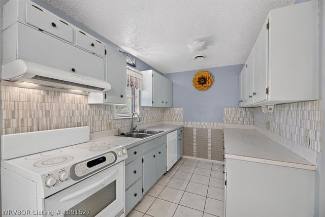 636 Angela Circle, Barling, AR 72923
