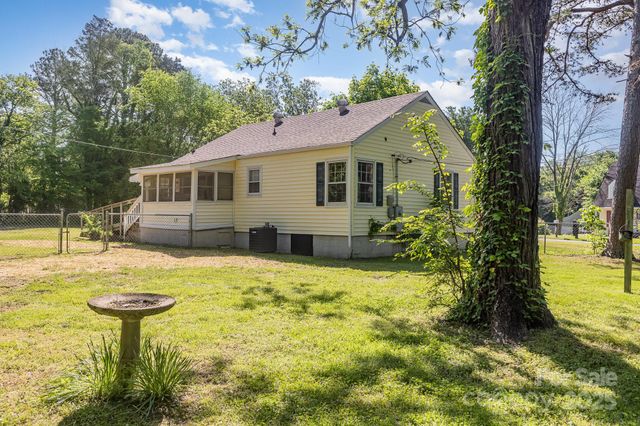 1302 N Ellis Street, Salisbury, NC 28144