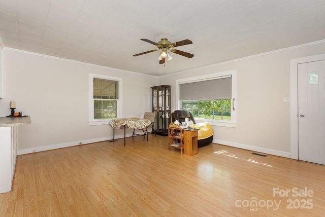 1302 N Ellis Street, Salisbury, NC 28144