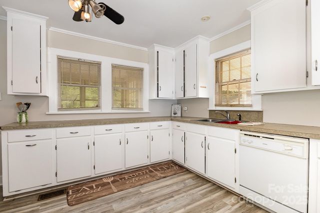 1302 N Ellis Street, Salisbury, NC 28144