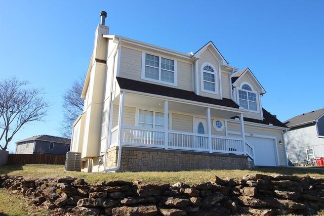 900 SW Shorthorn Drive, Grain Valley, MO 64029