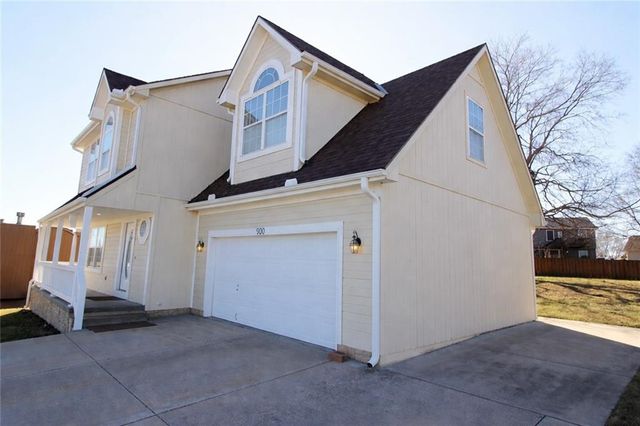 900 SW Shorthorn Drive, Grain Valley, MO 64029