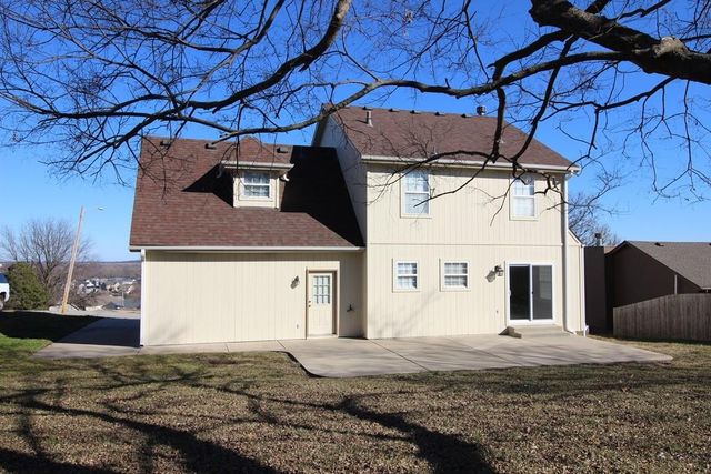 900 SW Shorthorn Drive, Grain Valley, MO 64029