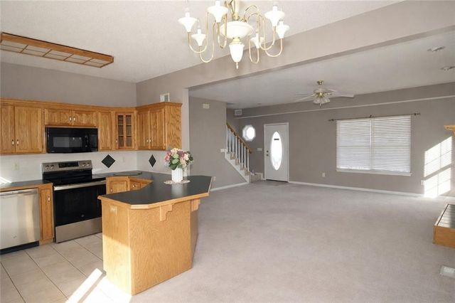 900 SW Shorthorn Drive, Grain Valley, MO 64029